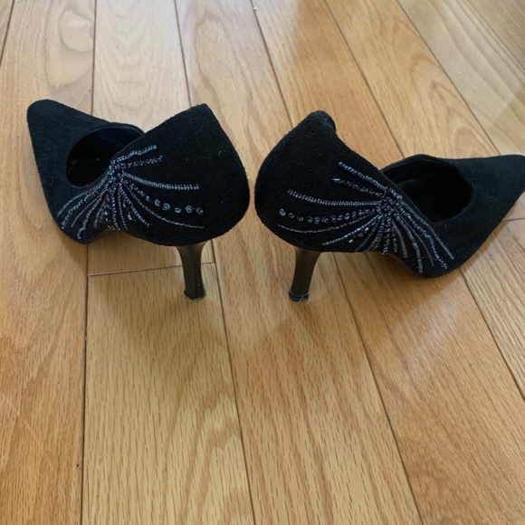 Ladies Shoes - Picture 2 of 3